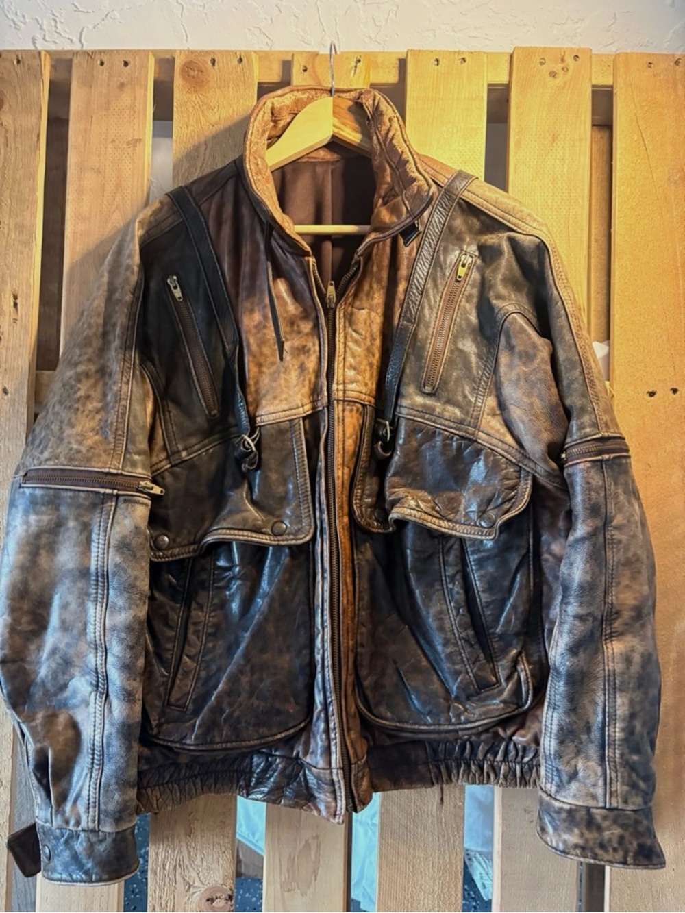 Vintage-Inspired Brown Leather Jacket - Men's Bomber Coat